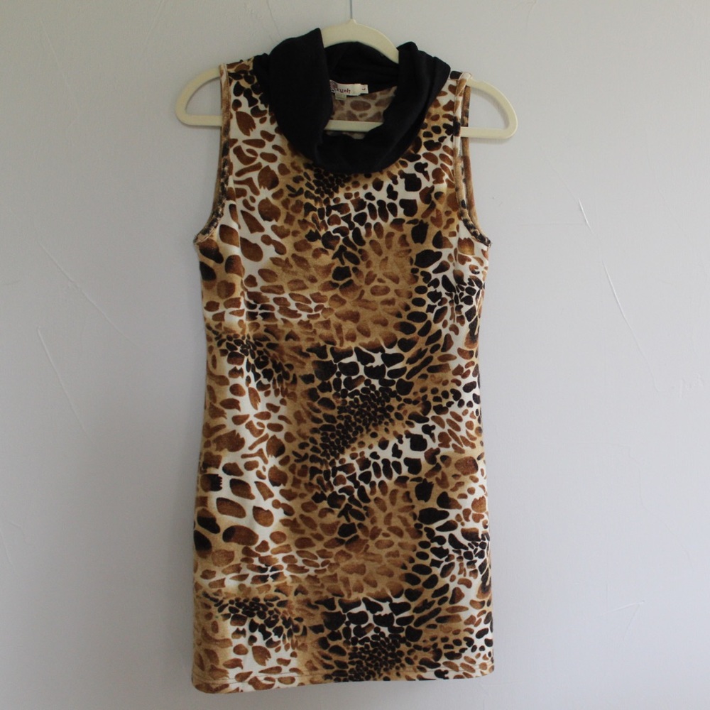 Animal print mini dress! Size large.